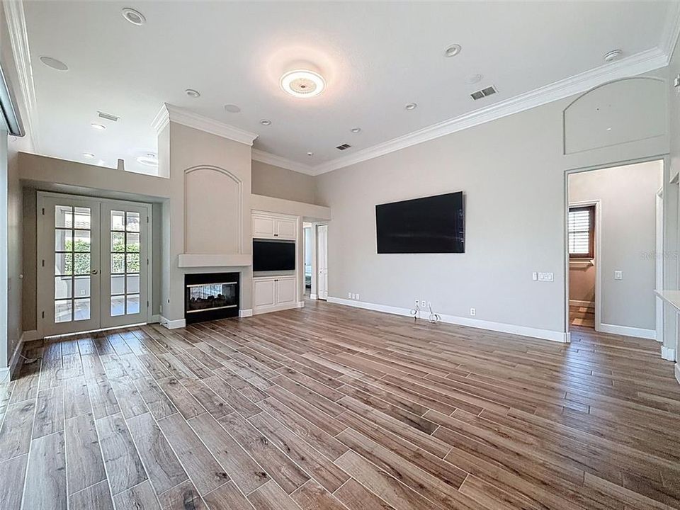 Active With Contract: $1,199,000 (4 beds, 4 baths, 3731 Square Feet)