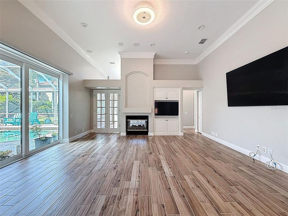 Active With Contract: $1,199,000 (4 beds, 4 baths, 3731 Square Feet)
