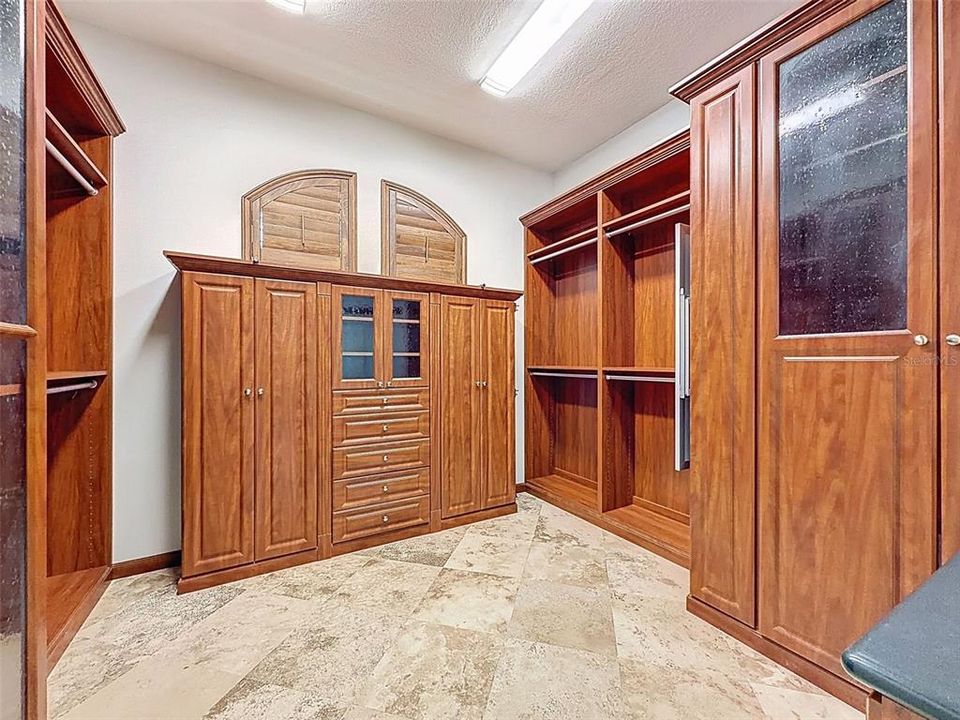 Active With Contract: $1,199,000 (4 beds, 4 baths, 3731 Square Feet)