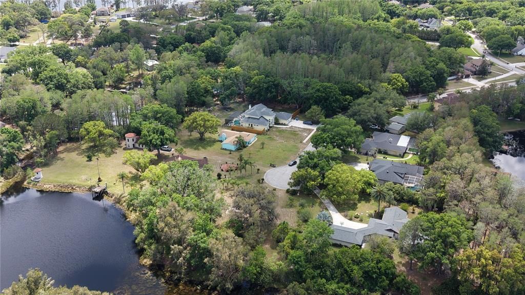 En Venta: $400,000 (0.92 acres)