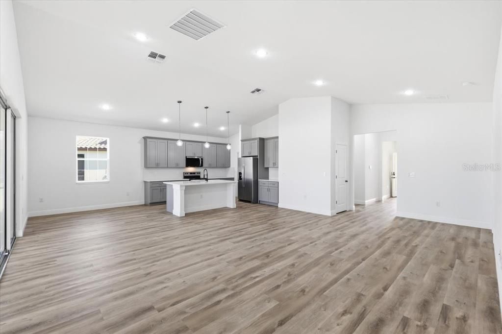 For Sale: $495,000 (4 beds, 3 baths, 2233 Square Feet)