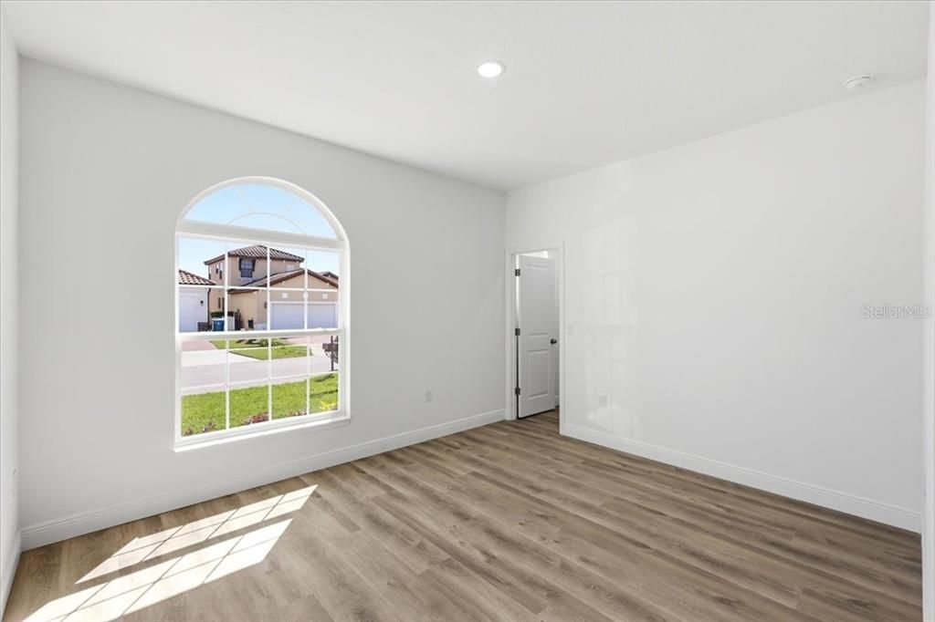 For Sale: $495,000 (4 beds, 3 baths, 2233 Square Feet)