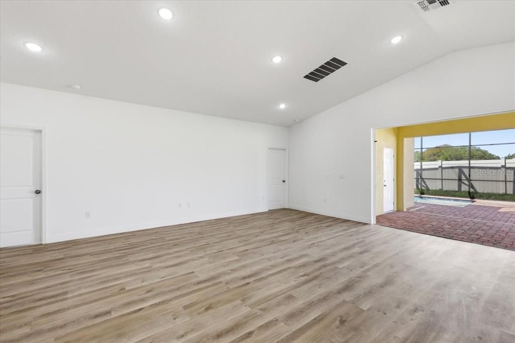 For Sale: $495,000 (4 beds, 3 baths, 2233 Square Feet)