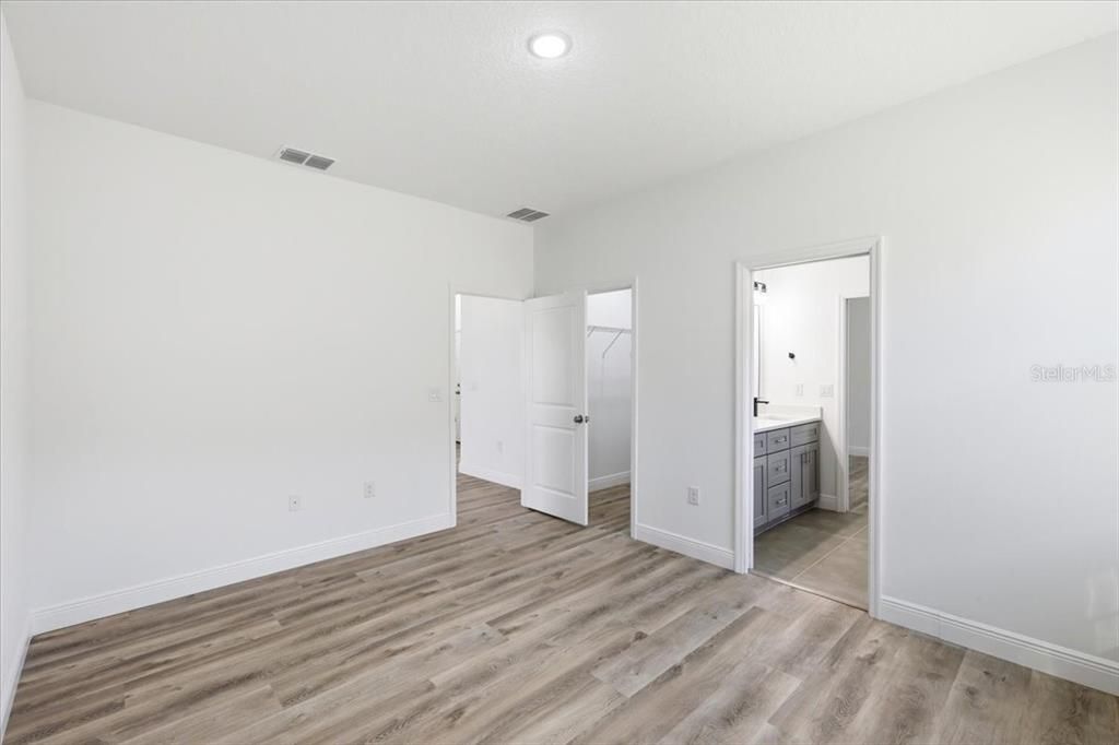 For Sale: $495,000 (4 beds, 3 baths, 2233 Square Feet)