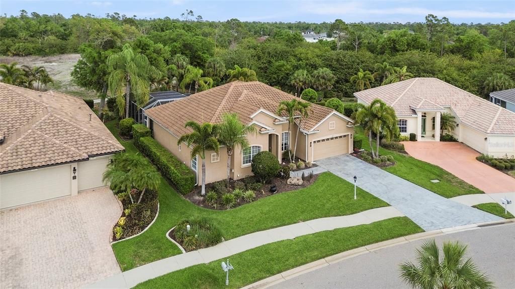 Active With Contract: $574,900 (4 beds, 3 baths, 2550 Square Feet)