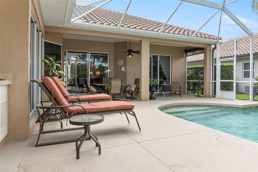 Active With Contract: $574,900 (4 beds, 3 baths, 2550 Square Feet)