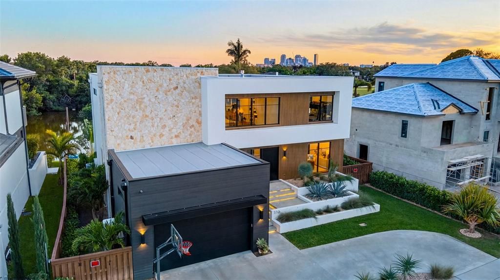 На продажу: $4,950,000 (5 спален, 4 ванн, 4338 Квадратных фут)