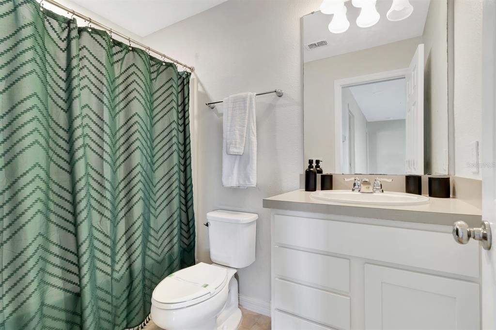For Sale: $430,000 (4 beds, 3 baths, 2204 Square Feet)