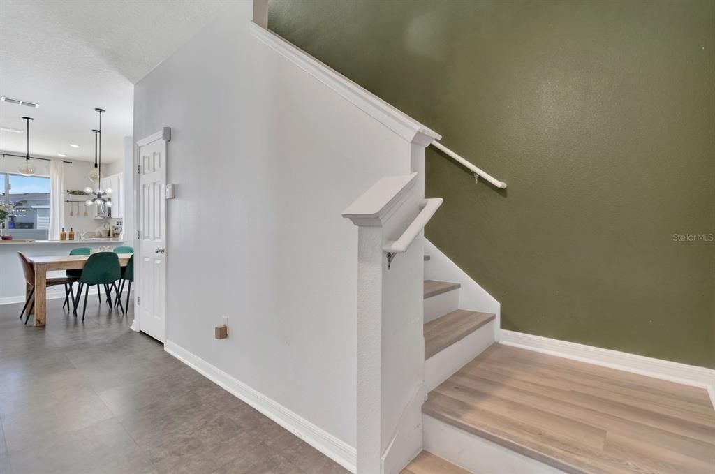 For Sale: $430,000 (4 beds, 3 baths, 2204 Square Feet)