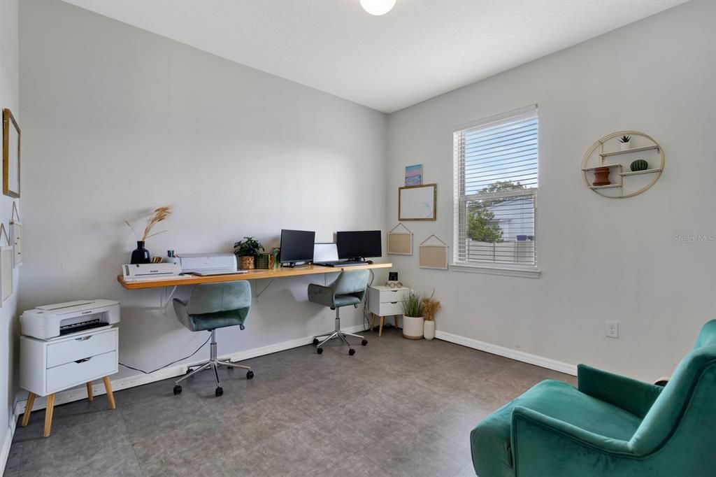 For Sale: $430,000 (4 beds, 3 baths, 2204 Square Feet)