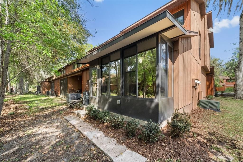 En Venta: $224,900 (3 camas, 3 baños, 1370 Pies cuadrados)