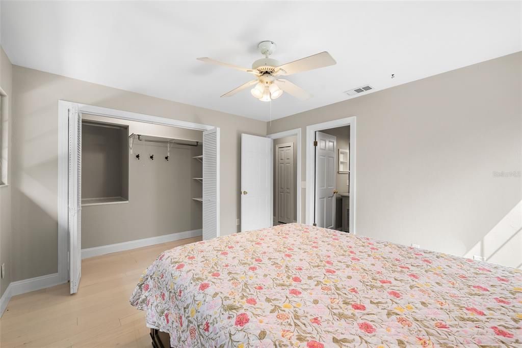 En Venta: $224,900 (3 camas, 3 baños, 1370 Pies cuadrados)