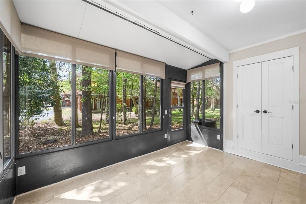 En Venta: $224,900 (3 camas, 3 baños, 1370 Pies cuadrados)