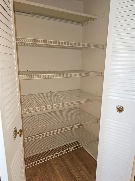 Activo con contrato: $99,800 (1 camas, 1 baños, 700 Pies cuadrados)