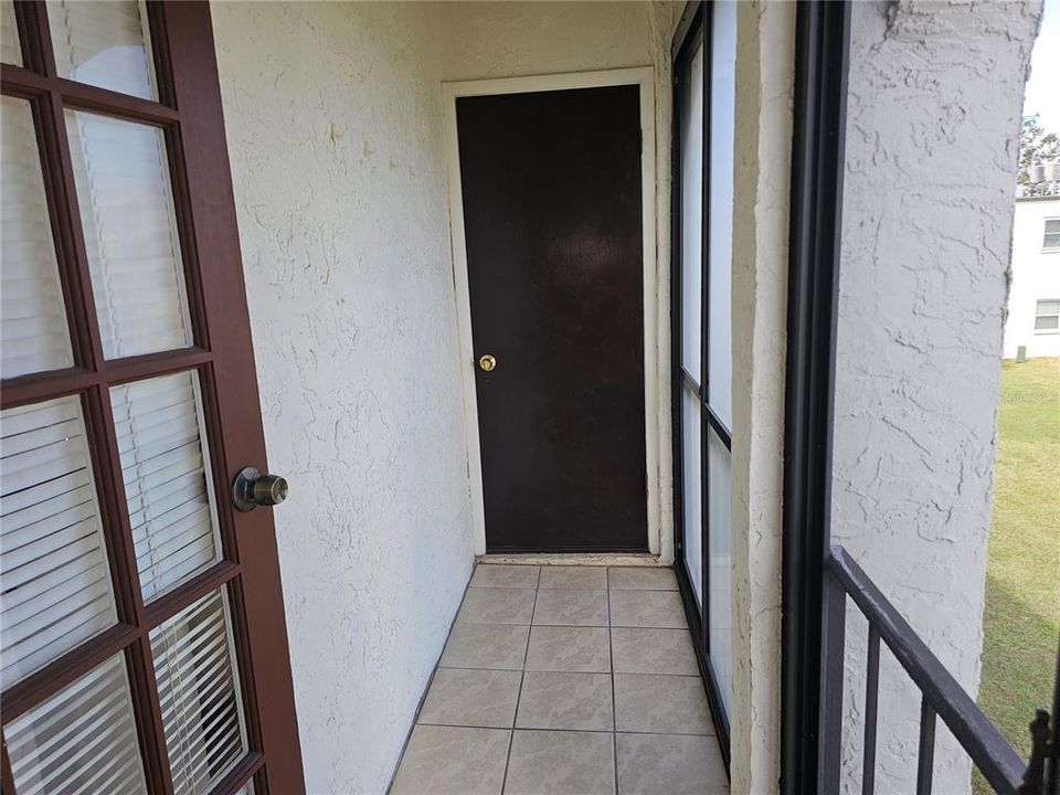 Activo con contrato: $99,800 (1 camas, 1 baños, 700 Pies cuadrados)