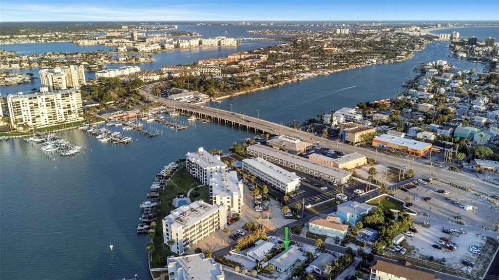 待售: $650,000 (0.11 acres)