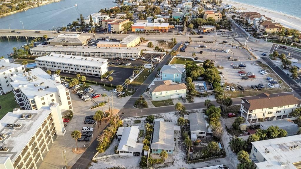 待售: $650,000 (0.11 acres)