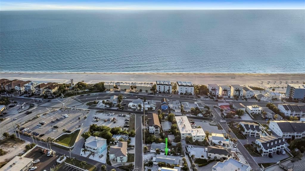 待售: $650,000 (0.11 acres)