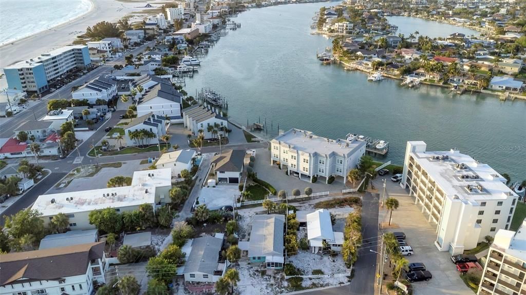 待售: $650,000 (0.11 acres)