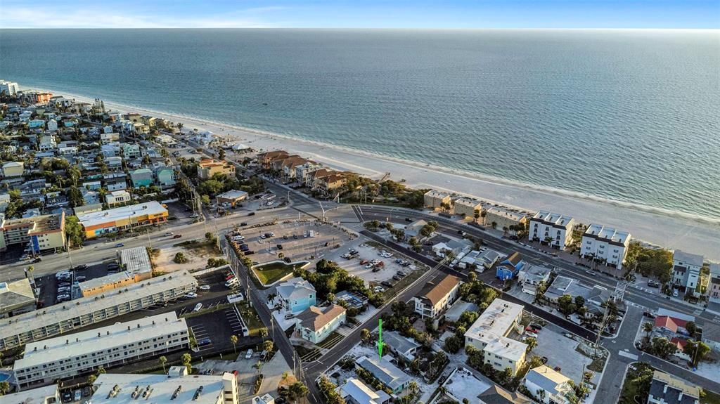 待售: $650,000 (0.11 acres)