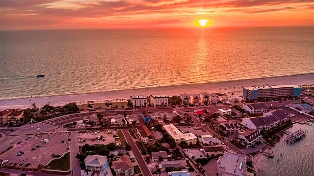 待售: $650,000 (0.11 acres)