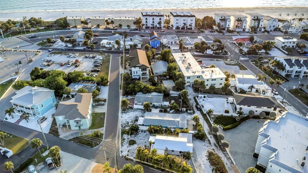 待售: $650,000 (0.11 acres)