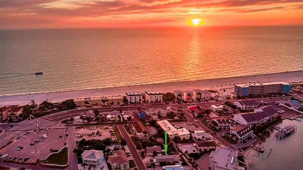 待售: $650,000 (0.11 acres)