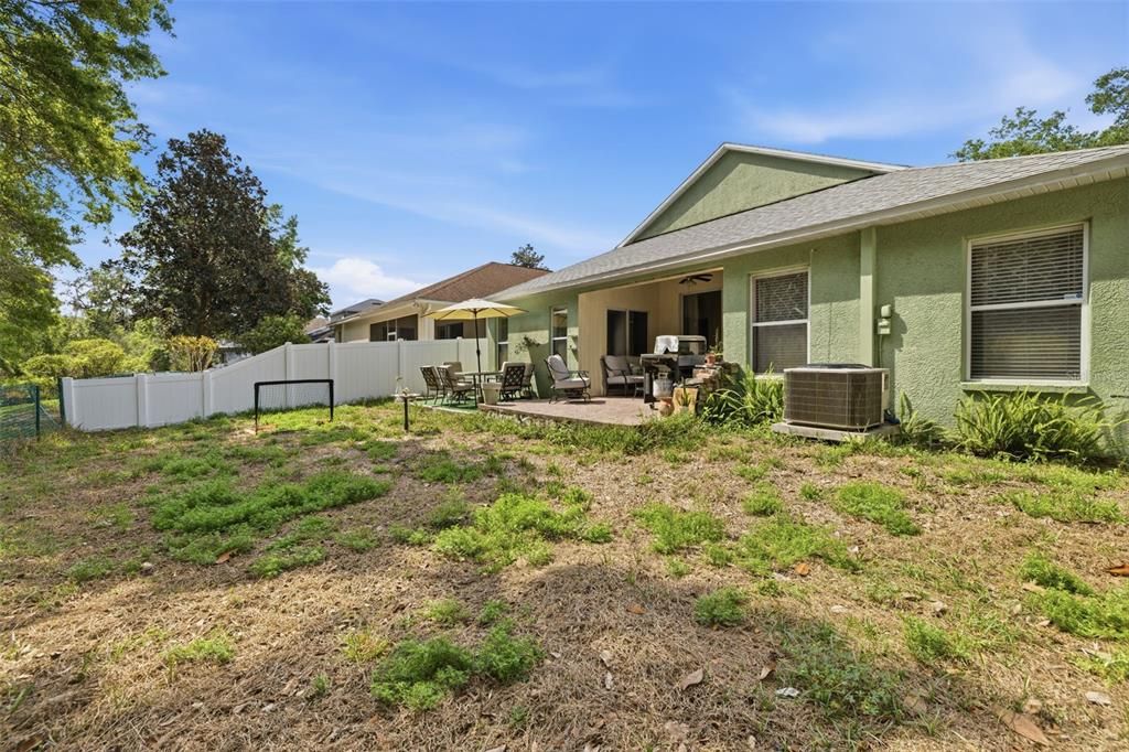 Activo con contrato: $339,000 (4 camas, 2 baños, 1881 Pies cuadrados)