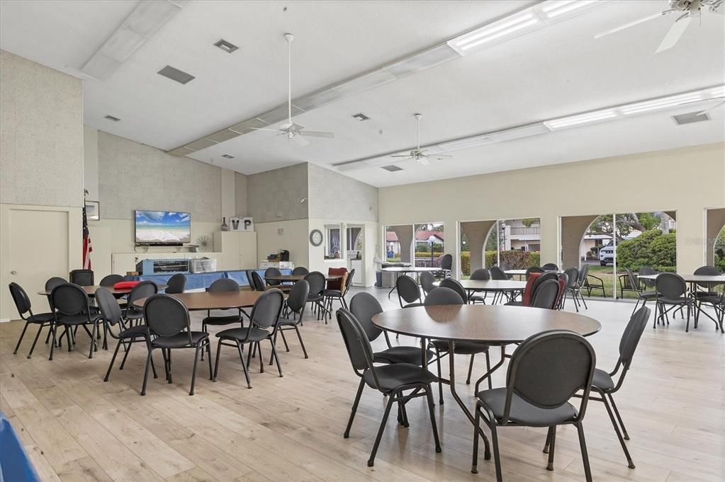 На продажу: $160,000 (1 спален, 1 ванн, 857 Квадратных фут)