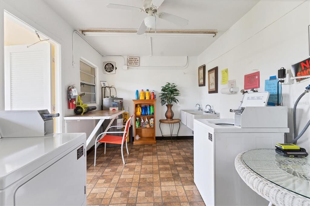 На продажу: $160,000 (1 спален, 1 ванн, 857 Квадратных фут)