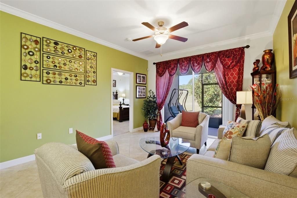 En Venta: $295,000 (2 camas, 2 baños, 1374 Pies cuadrados)