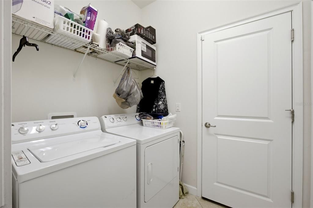 En Venta: $295,000 (2 camas, 2 baños, 1374 Pies cuadrados)