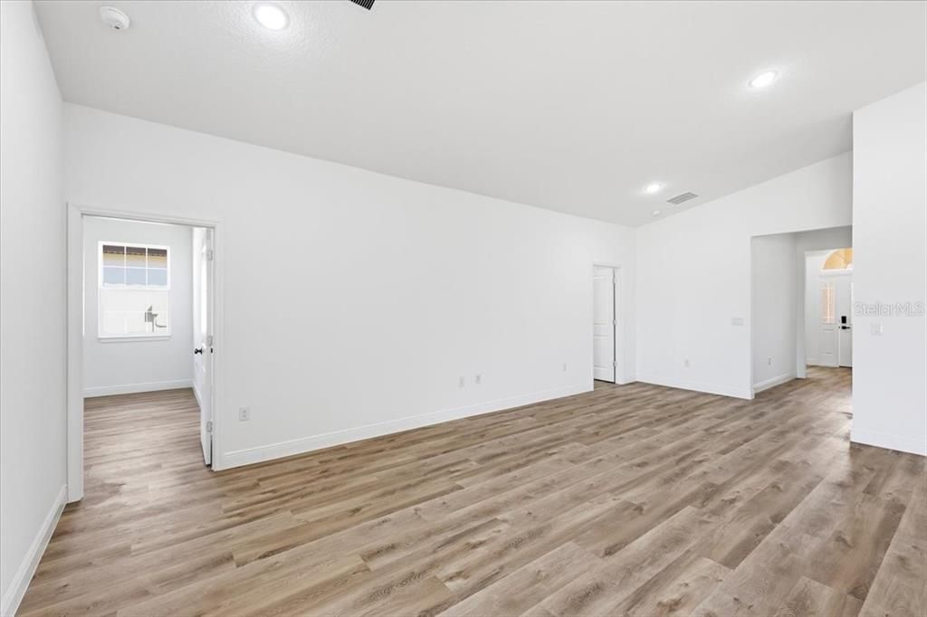 For Sale: $495,000 (4 beds, 3 baths, 2233 Square Feet)