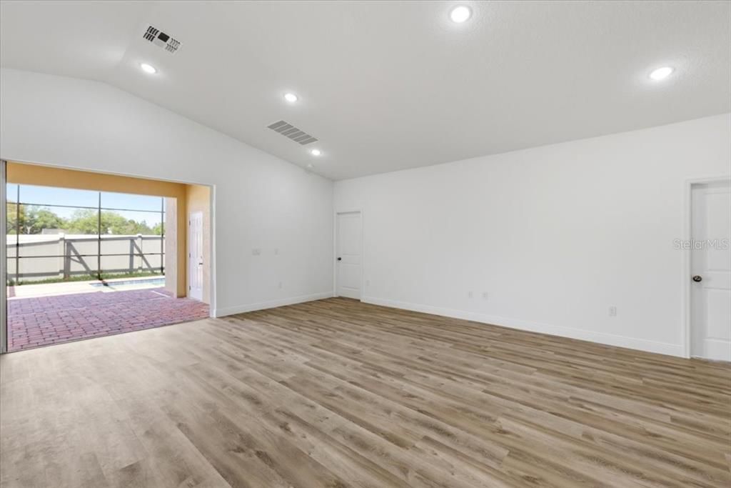 For Sale: $495,000 (4 beds, 3 baths, 2233 Square Feet)