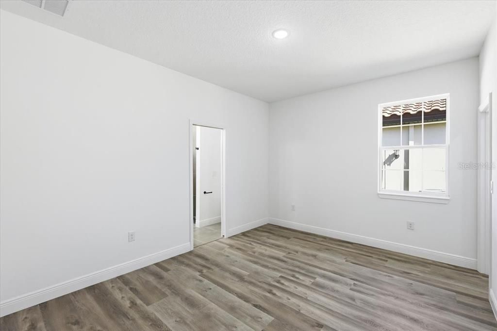 For Sale: $495,000 (4 beds, 3 baths, 2233 Square Feet)