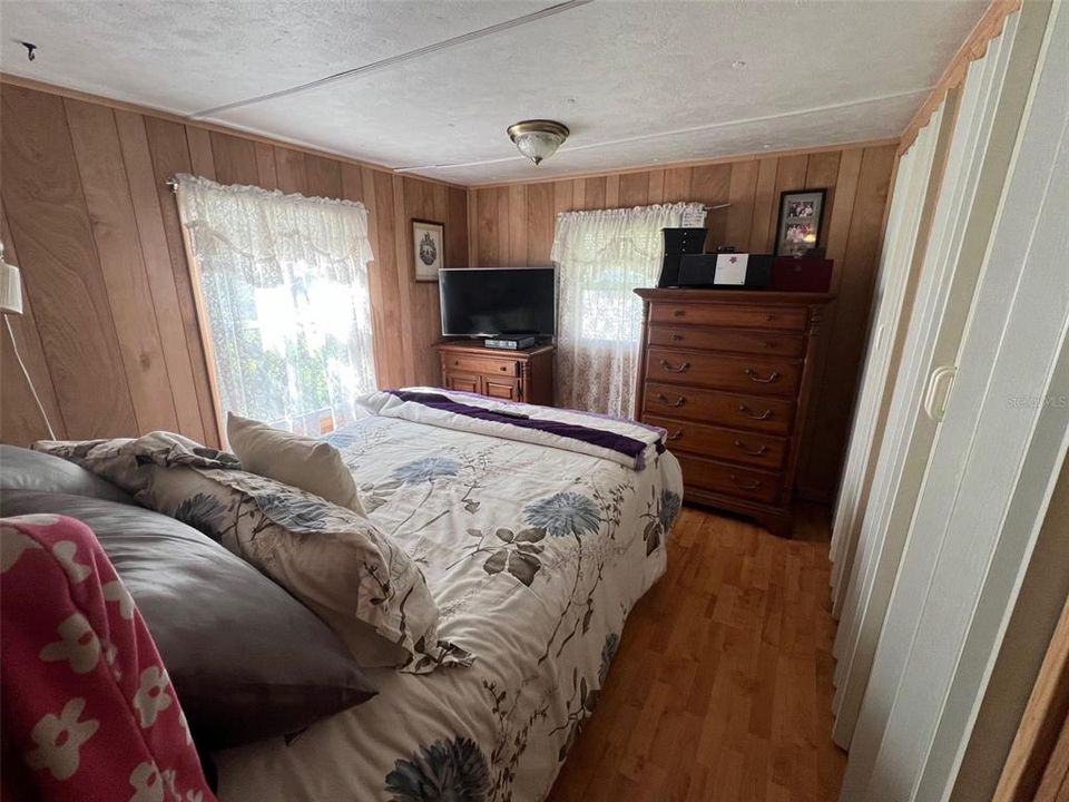 На продажу: $74,900 (2 спален, 1 ванн, 672 Квадратных фут)