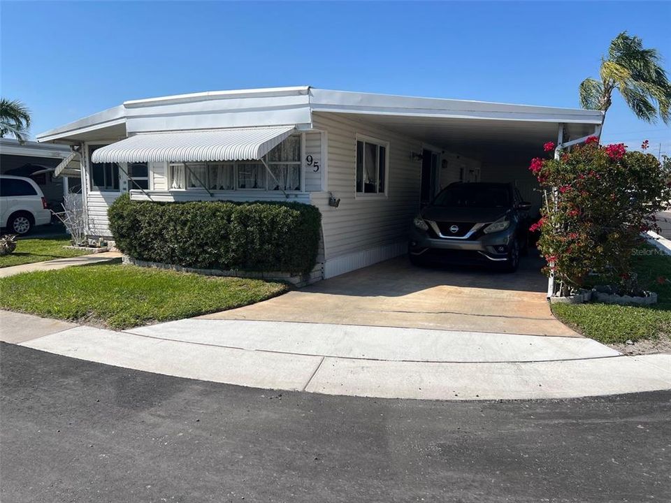 На продажу: $74,900 (2 спален, 1 ванн, 672 Квадратных фут)