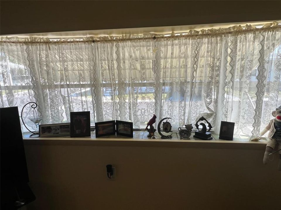 На продажу: $74,900 (2 спален, 1 ванн, 672 Квадратных фут)