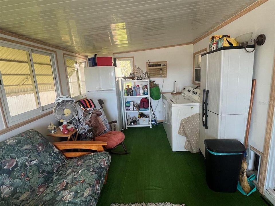 На продажу: $74,900 (2 спален, 1 ванн, 672 Квадратных фут)