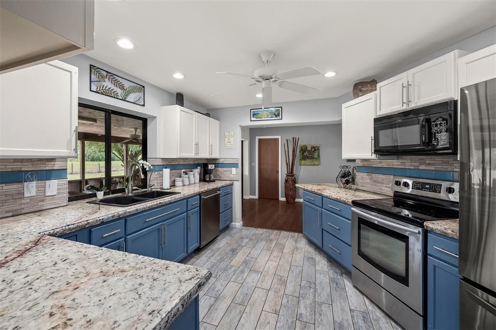 En Venta: $925,000 (3 camas, 2 baños, 1919 Pies cuadrados)