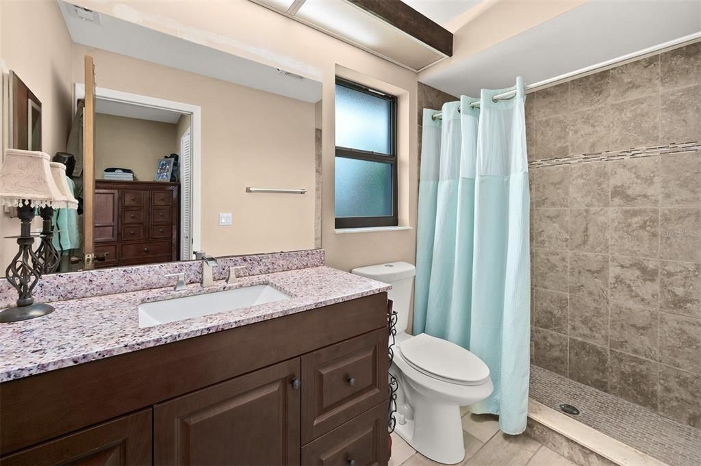 En Venta: $925,000 (3 camas, 2 baños, 1919 Pies cuadrados)