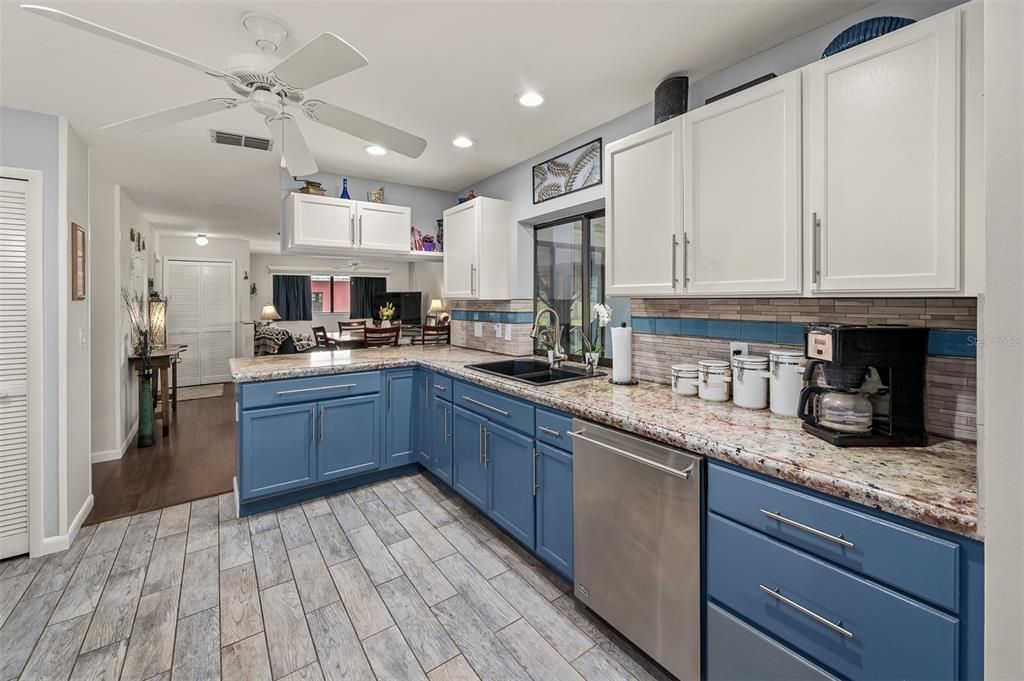 En Venta: $925,000 (3 camas, 2 baños, 1919 Pies cuadrados)