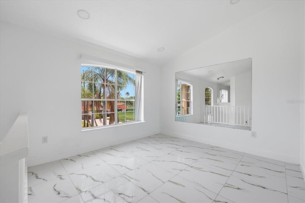 En Venta: $585,000 (4 camas, 4 baños, 2320 Pies cuadrados)