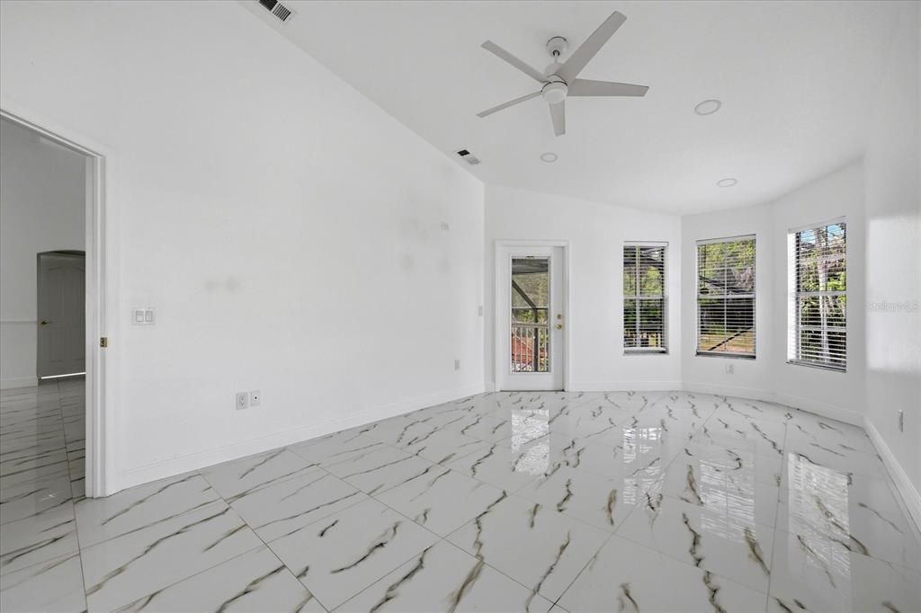 En Venta: $585,000 (4 camas, 4 baños, 2320 Pies cuadrados)