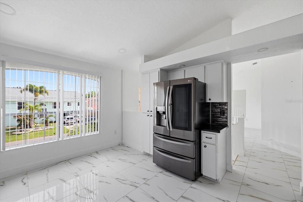 En Venta: $585,000 (4 camas, 4 baños, 2320 Pies cuadrados)