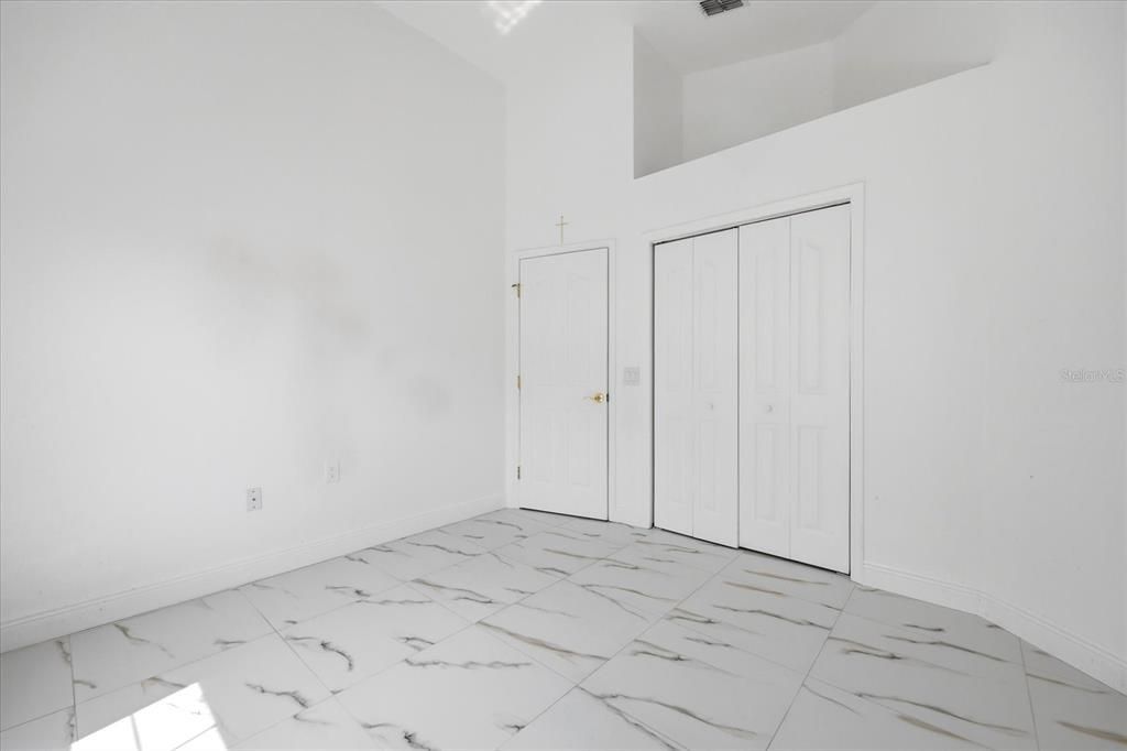 En Venta: $585,000 (4 camas, 4 baños, 2320 Pies cuadrados)