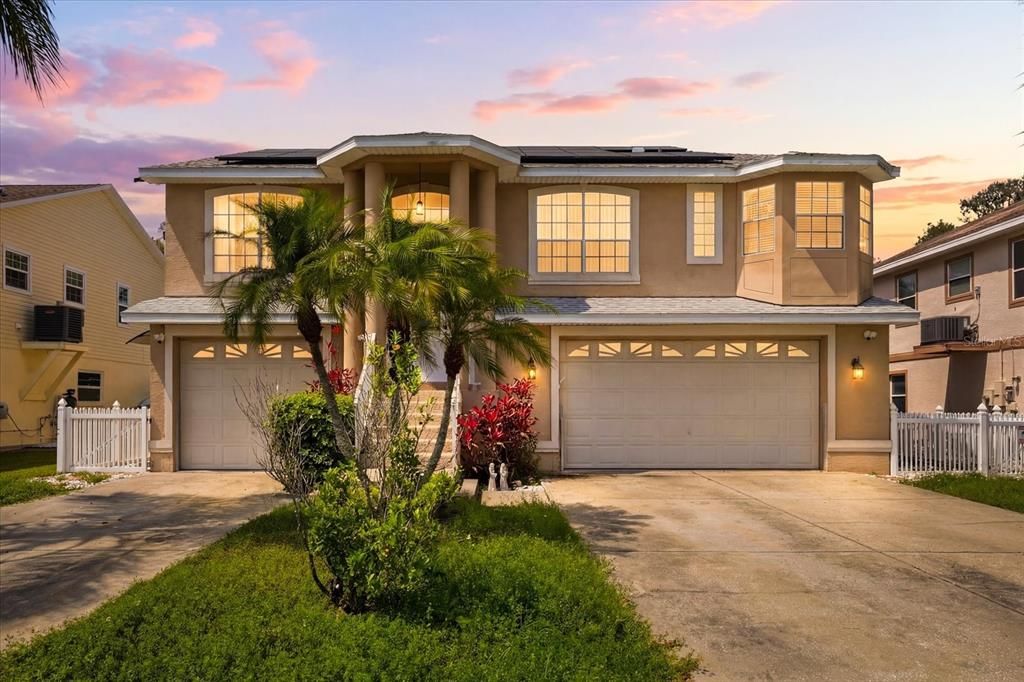 En Venta: $585,000 (4 camas, 4 baños, 2320 Pies cuadrados)