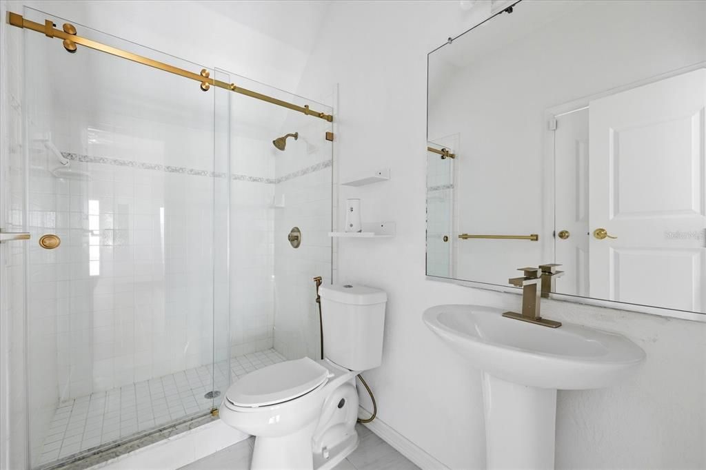 En Venta: $585,000 (4 camas, 4 baños, 2320 Pies cuadrados)