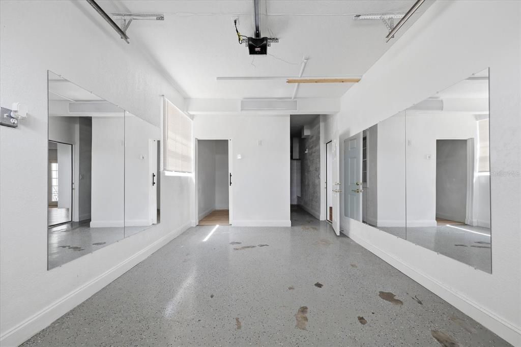 En Venta: $585,000 (4 camas, 4 baños, 2320 Pies cuadrados)