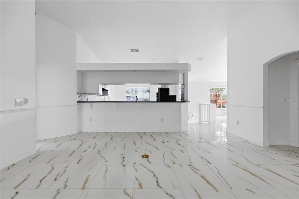 En Venta: $585,000 (4 camas, 4 baños, 2320 Pies cuadrados)